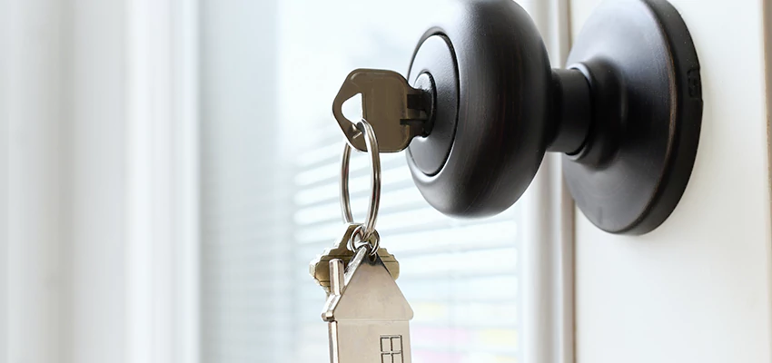 Bifold Door Knob Replacement in Lemoore Station, California