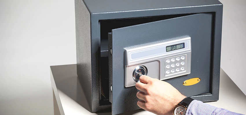 Jewelry Safe Unlocking Service in Lemoore Station, California