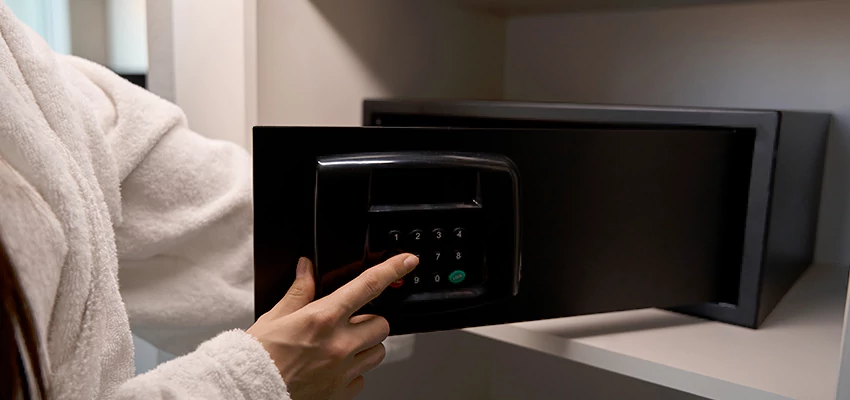 Safe Unlocking Service Company in Lemoore Station, California