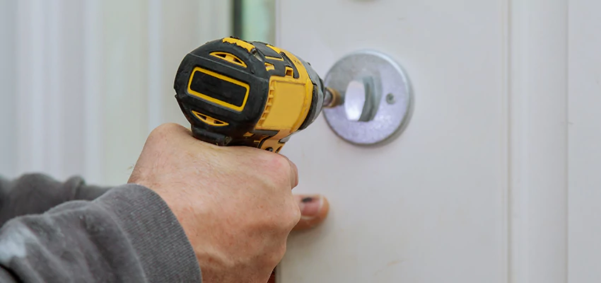 Street Locksmith For Smart Lock Repair in Lemoore Station, CA